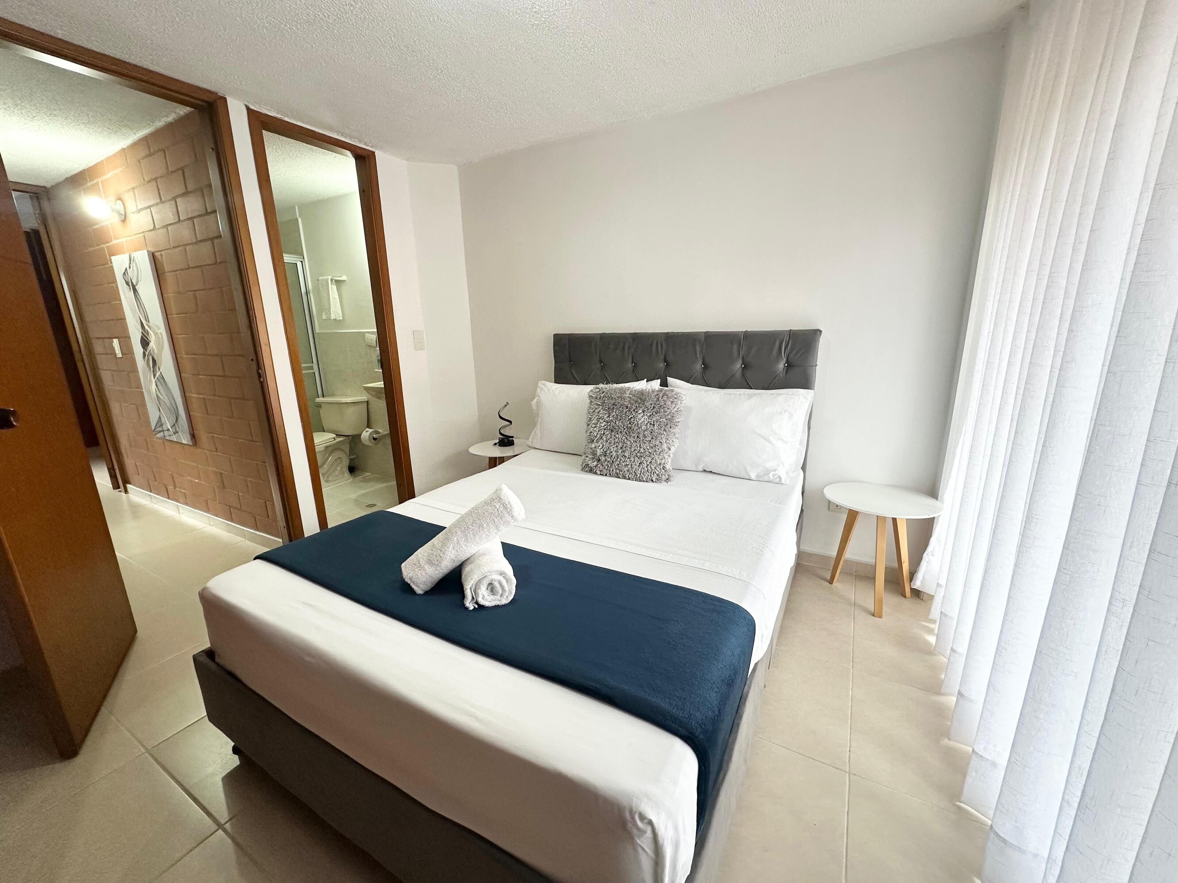 4 chambres, fer et planche à repasser, Wi-Fi gratuit, draps fournis