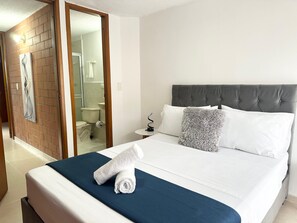 4 chambres, fer et planche à repasser, Wi-Fi gratuit, draps fournis