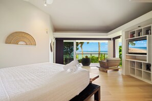 3 bedrooms, desk, travel crib, free WiFi