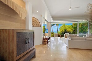 Lobby - Anini Beachfront Paradise~HotTub~Game Room~AC (Kilauea)