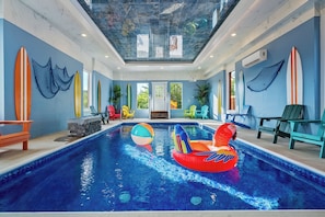 Inomhuspool och uppvärmd pool