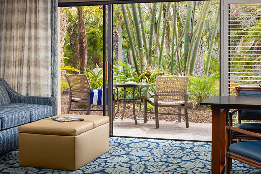 Stay In A Serene Garden Queens Room | Nature-filled Retreat - Mission Bay, CA