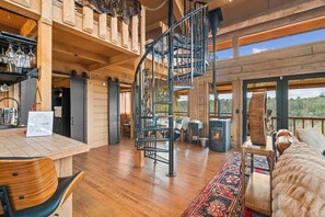 Interior - New Hot Tub! Jude`s Peak on Big Piney Creak (London)