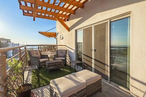 Property grounds - Stunning top-floor Condo with city and ocean views that take your breath away (La Paz)