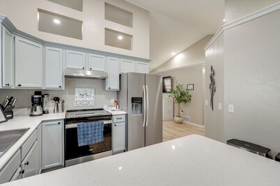 1 Mi to Beach: Dog-Friendly Condo in Lake Mills!