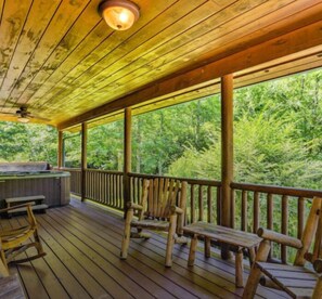 Bañera de hidromasaje al aire libre