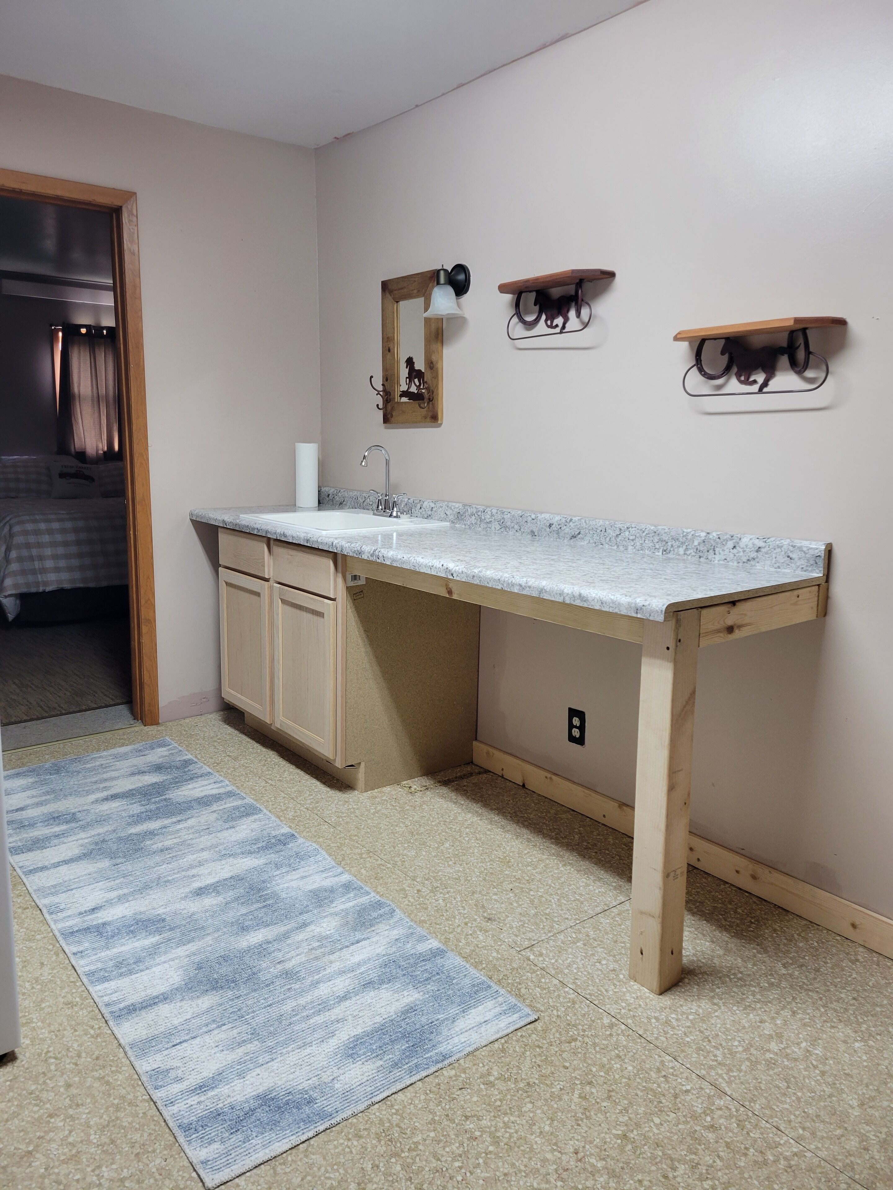 3 habitaciones, tabla de planchar con plancha, wifi y ropa de cama 