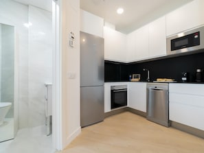 Fridge, microwave, oven, dishwasher