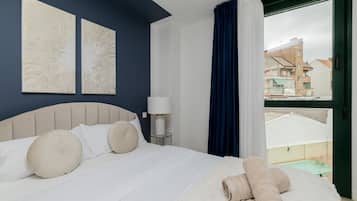 1 bedroom, iron/ironing board, internet, bed sheets