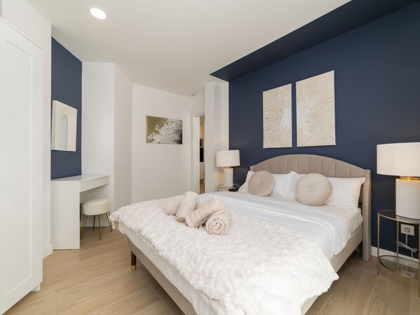 1 bedroom, iron/ironing board, internet, bed sheets - Aurora Stays by Charming III, Apartment for 4 with free parking (Madrid)