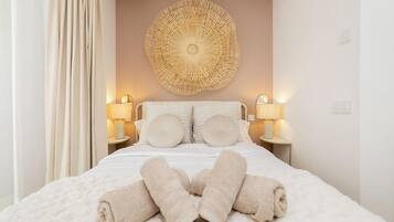 1 bedroom, iron/ironing board, internet, bed sheets