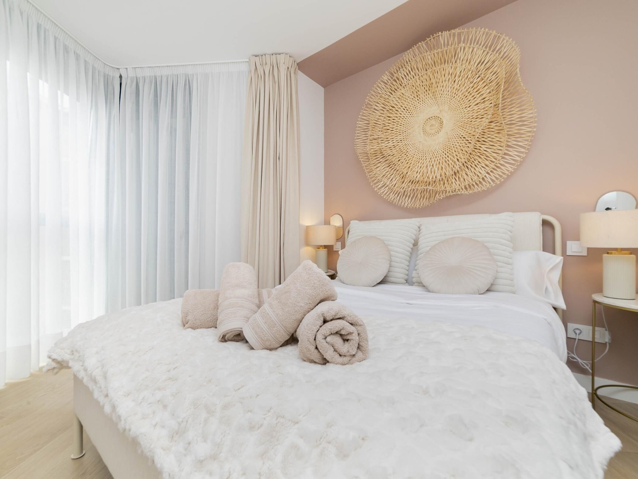 1 bedroom, iron/ironing board, internet, bed sheets