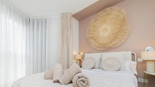 1 habitación, tabla de planchar con plancha, internet y ropa de cama 