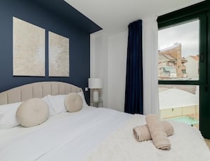 1 bedroom, iron/ironing board, internet, bed sheets
