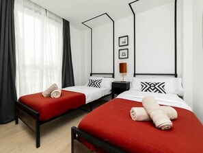 1 chambre, fer et planche à repasser, accès Internet, draps fournis