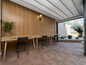 Dining - Aurora Stays by Charming VIII, Apartment for 4 with free parking (Madrid)