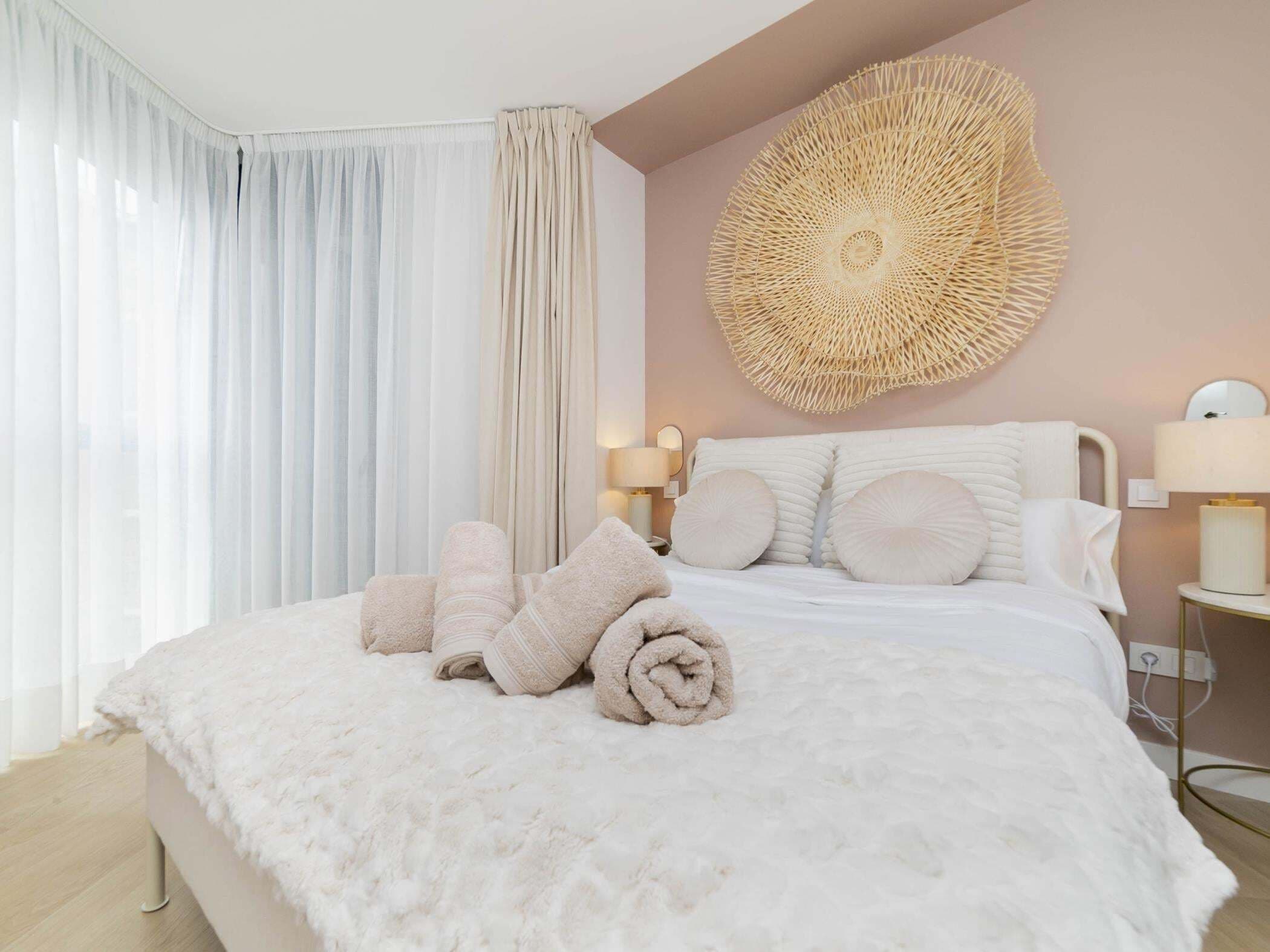 1 dormitorio, tabla de planchar con plancha, Internet y ropa de cama