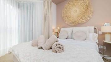 1 dormitorio, tabla de planchar con plancha, Internet y ropa de cama