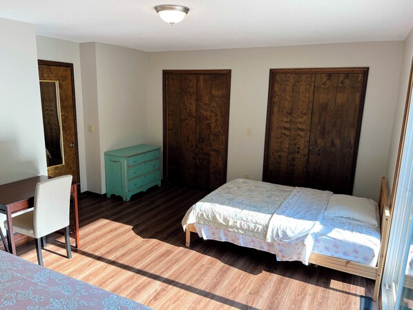 3 bedrooms, WiFi, bed sheets