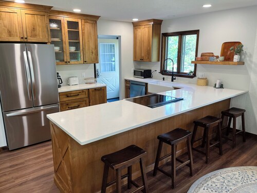 Large Ranch Home in the Heart of Leelanau County - Fenced Yard+Air Conditioning
