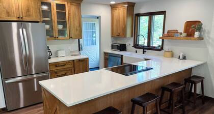 Large Ranch Home in the Heart of Leelanau County - Fenced Yard+Air Conditioning