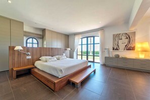 5 chambres, accès Internet, draps fournis