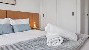 10 chambres, fer et planche à repasser, Wi-Fi, draps fournis