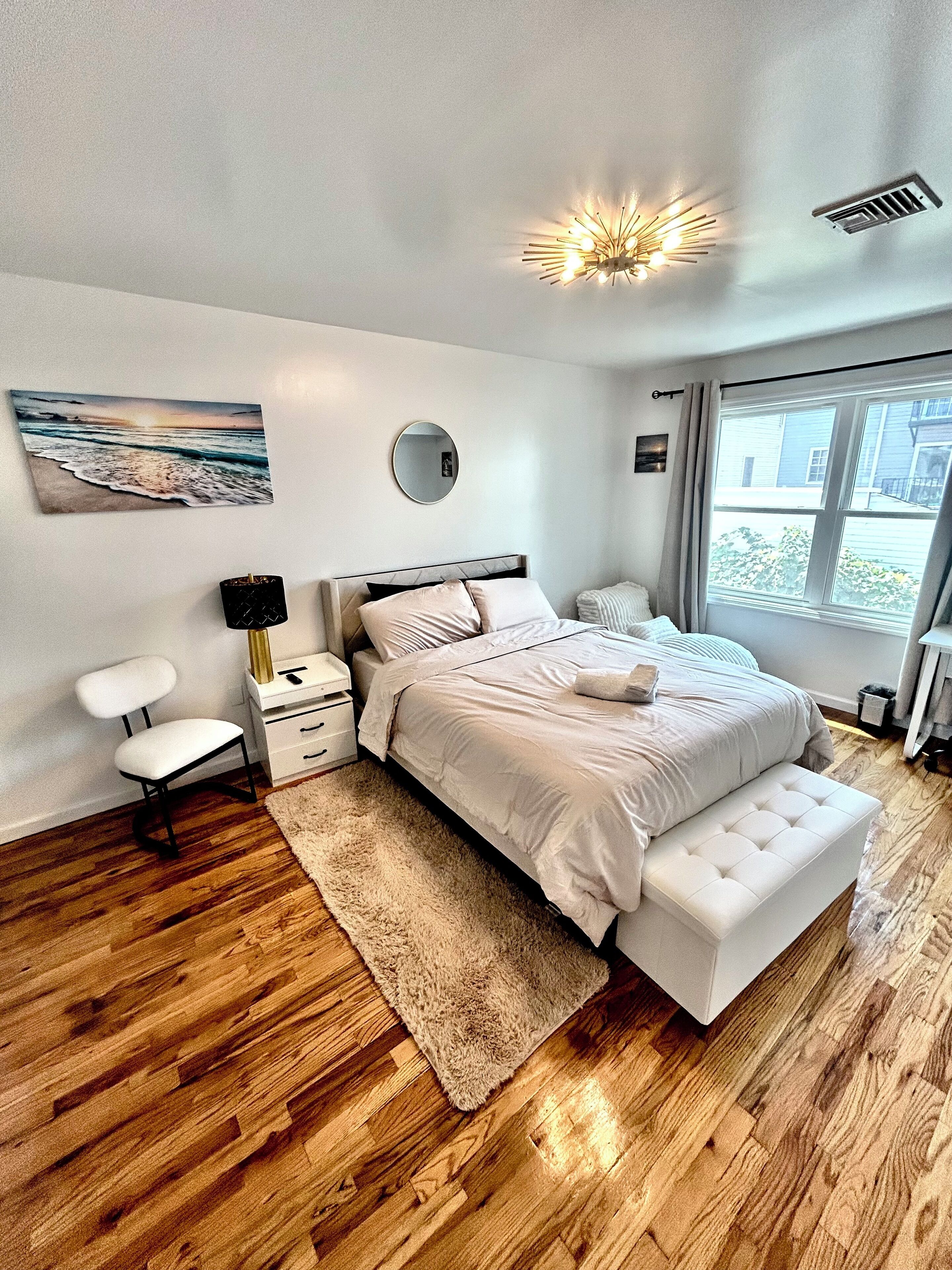 3 bedrooms, iron/ironing board, free WiFi, bed sheets