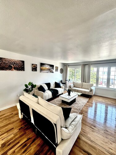 40% Discount April. Close to EWR, JFK, NYC, Times Square, Manhattan, Prudential