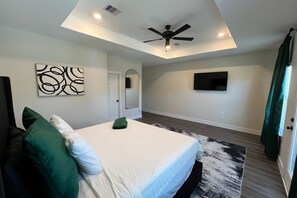3 chambres, bureau, fer et planche à repasser, Wi-Fi gratuit