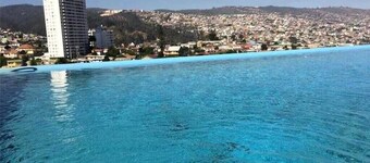 6-bedroom apartment in marvelous ValparaĂso with Ocean view