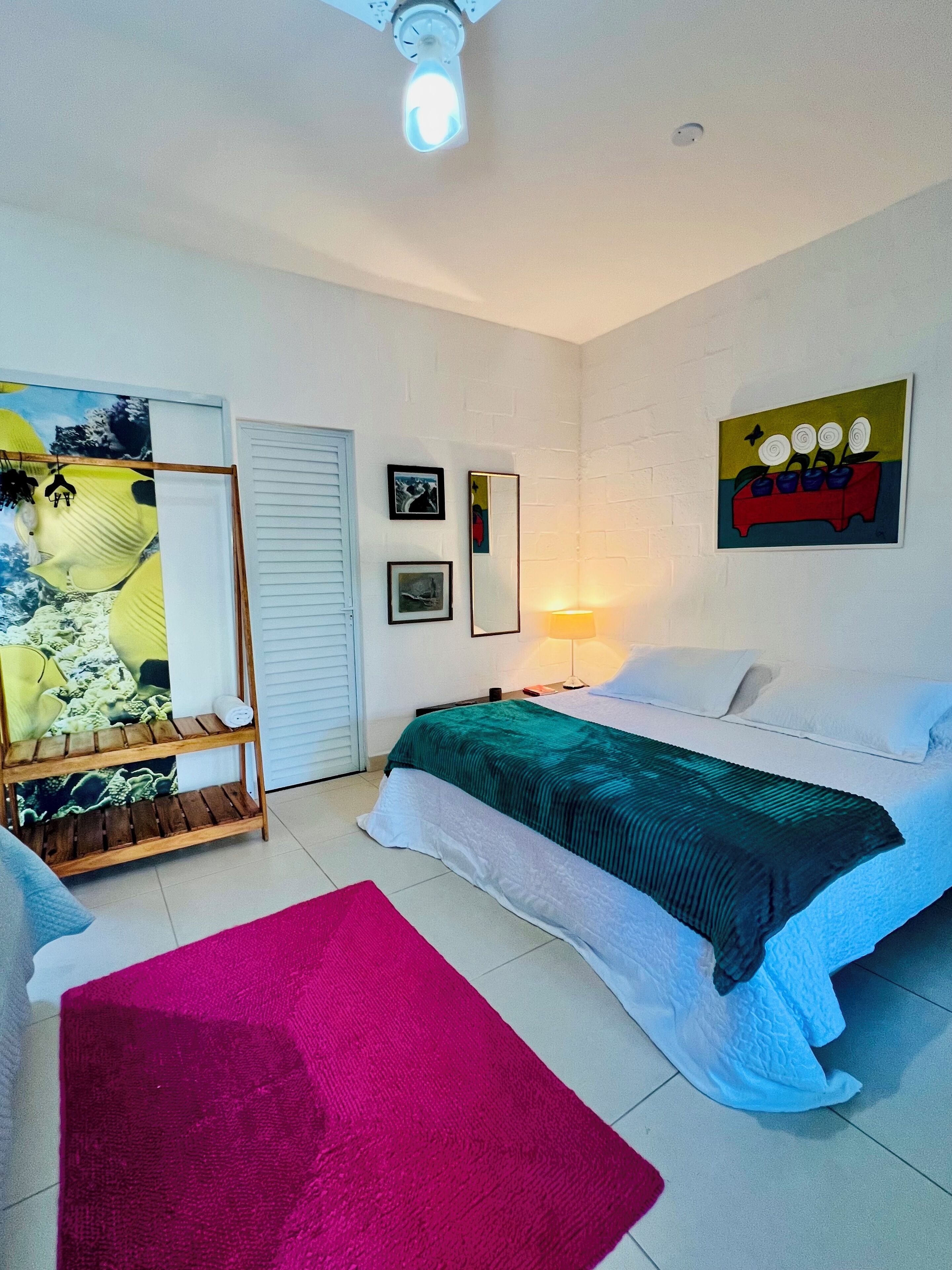 Quarto casal superior, 1 quarto, ar-condicionado | Individualmente decorados, espaço de trabalho para notebook