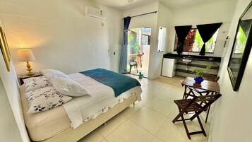 设计双人房, 1 张大床, 空调 | 特色装修、免费 WiFi、床单