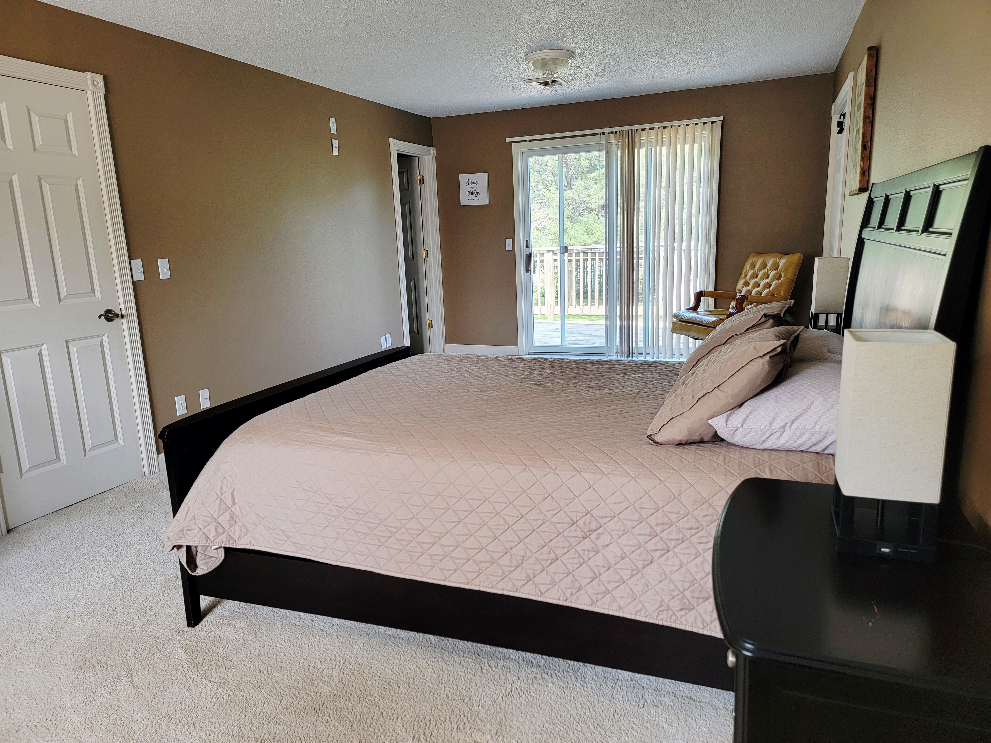 4 bedrooms, free WiFi, bed sheets