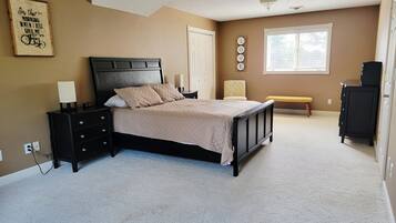 4 makuuhuonetta, ilmainen Wi-Fi, vuodevaatteet