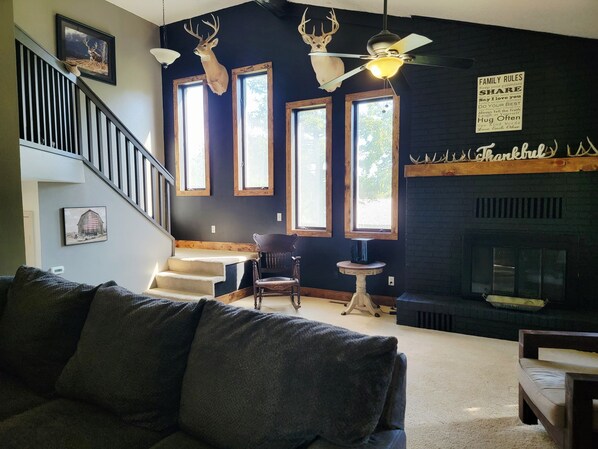 Télévision, cheminée