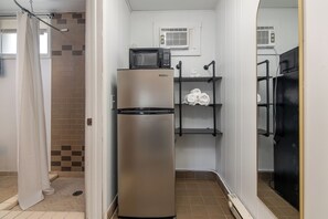 Phòng đơn tiện nghi đơn giản | Nội thất