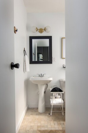 Kamar Double Junior | Kamar mandi