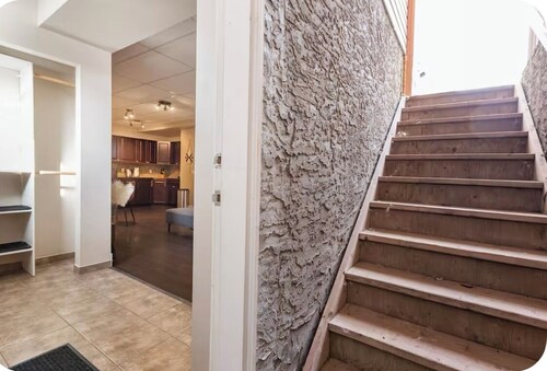 Welcome to quiet, clean and cozy private suite