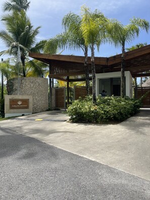 Entrée de l’hébergement 