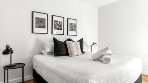 1 bedroom, bed sheets