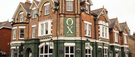 Fachada de la propiedad