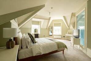 Superior Double Room, Ensuite - The Ox Pub & Rooms (Poole)