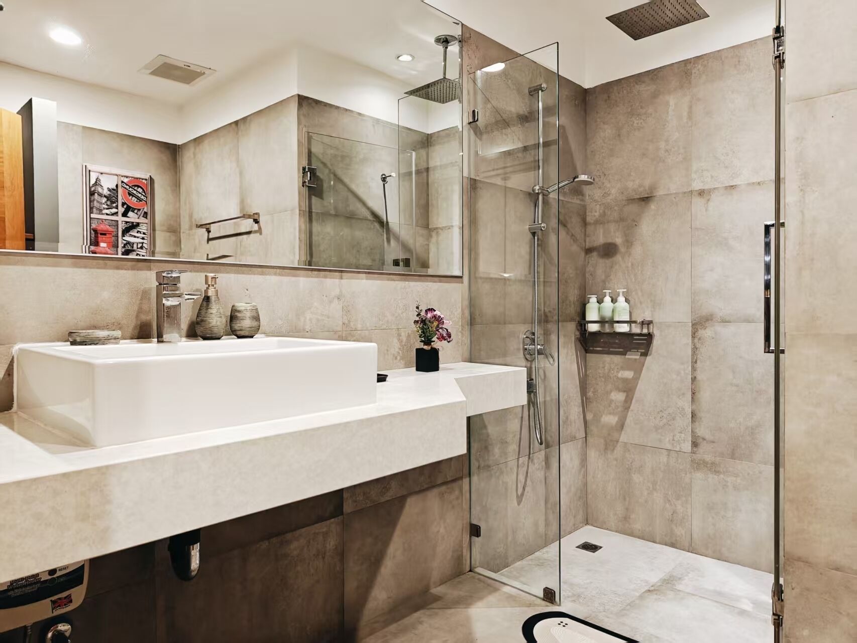 Hair dryer, towels, toilet paper