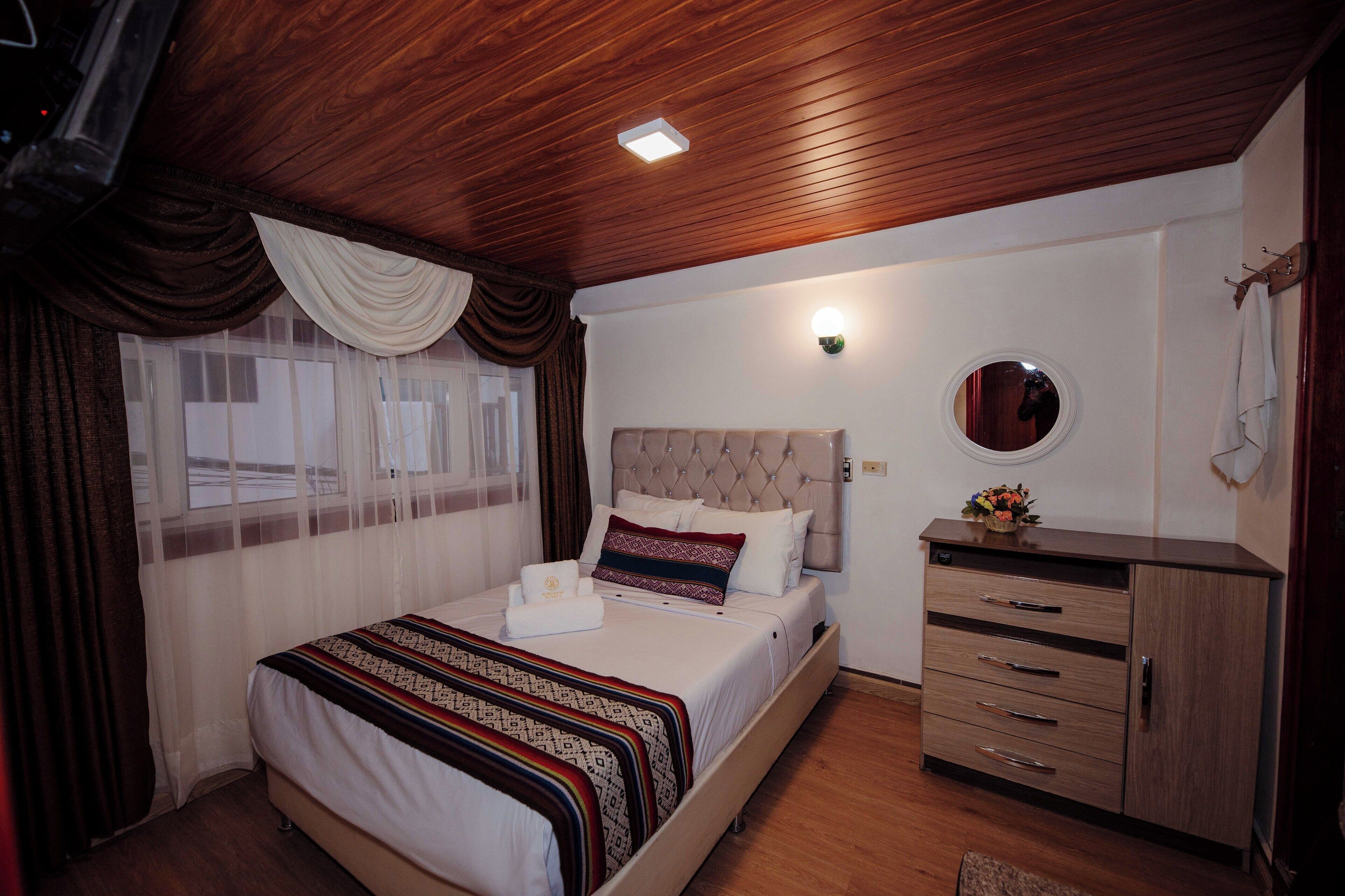 Basic Room, 1 Double Bed | In-room safe, iron/ironing board, free WiFi, bed sheets