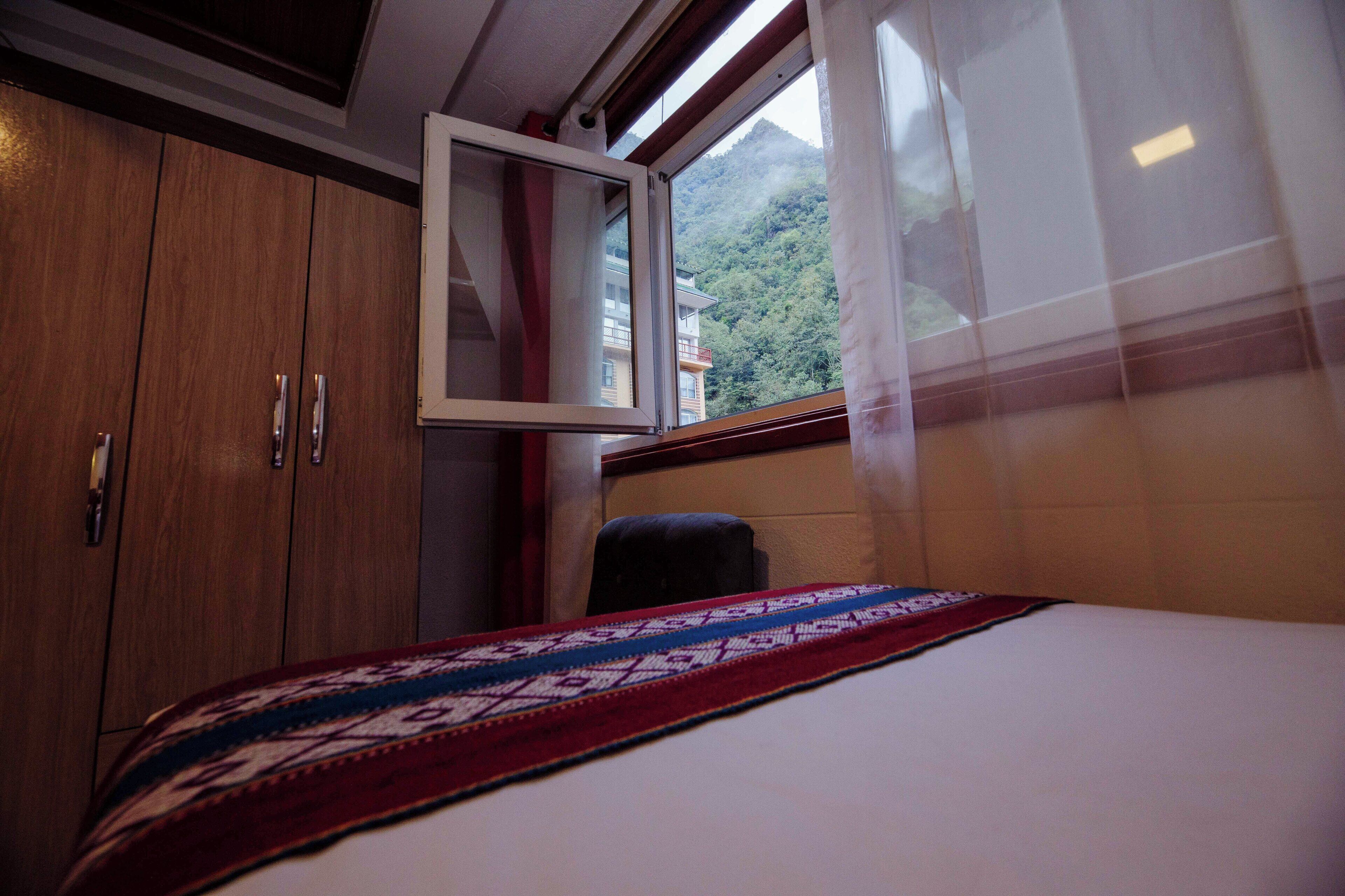 Dobbeltrom – superior, 1 dobbeltseng, fjellutsikt | Safe på rommet, strykejern/-brett, wi-fi (inkludert) og sengetøy