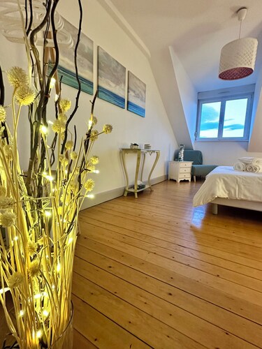 Vintage Loft •  155 m² •  4 bedrooms •  Parking, Netflix, Ultra-fast fiber Wifi