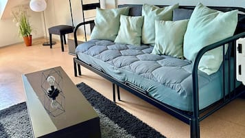 Smart TV, DVD player, books