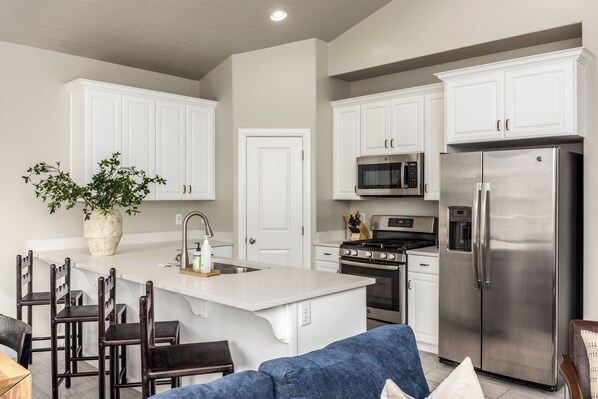 Microwave, oven, stovetop, dishwasher