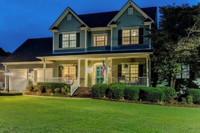 Lakehouse Sleeps 16+ Billiards Golf Kayaking POOL